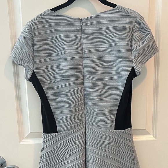 Joseph Ribkoff Drees Size 10 - Picture 9 of 15